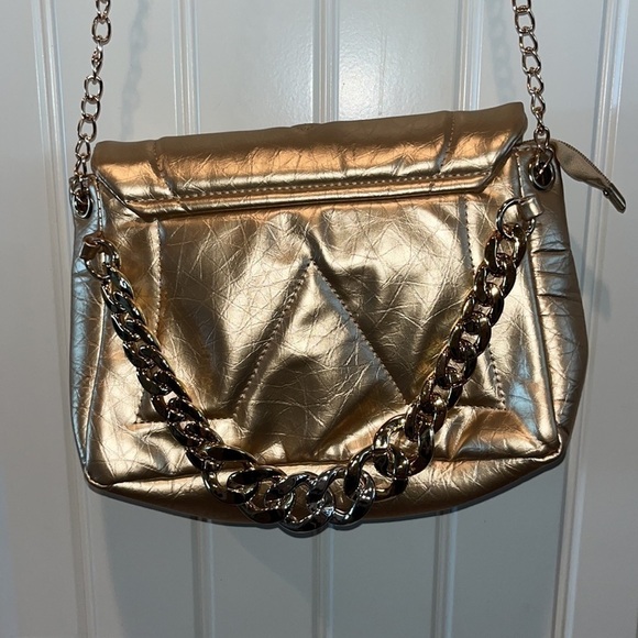 FAUX leather Designer inspired Puffy quilted gold purse - Picture 6 of 10